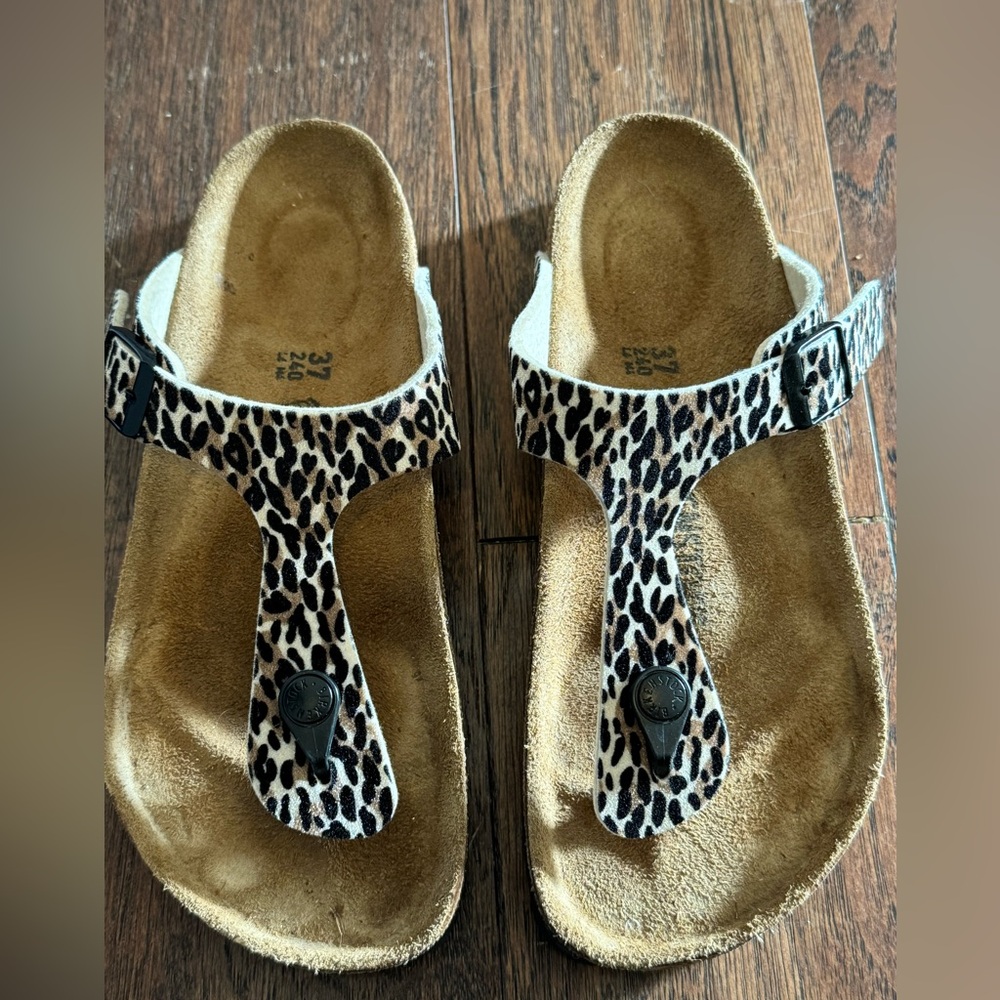 BIRKENSTOCK LEOPARD PRINT GIZEH SANDALS - UK 4.5, EUR 37 REGULAR US 6